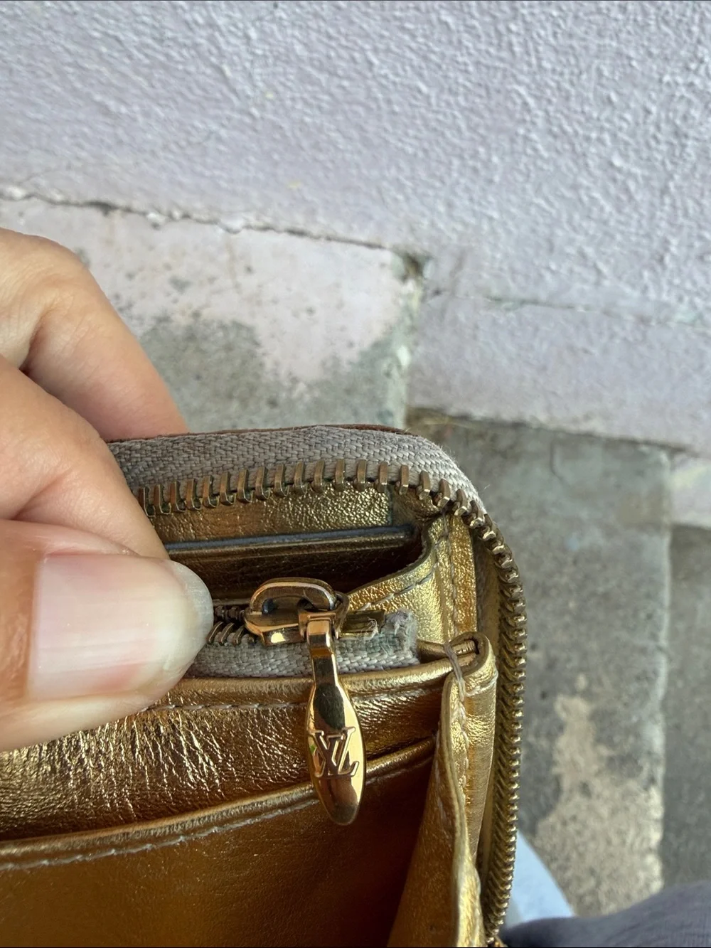 Louis Vuitton used preowned